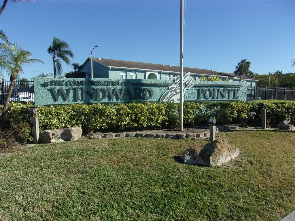 384 115TH AVENUE N UNIT 2 ST PETERSBURG, FL 33716