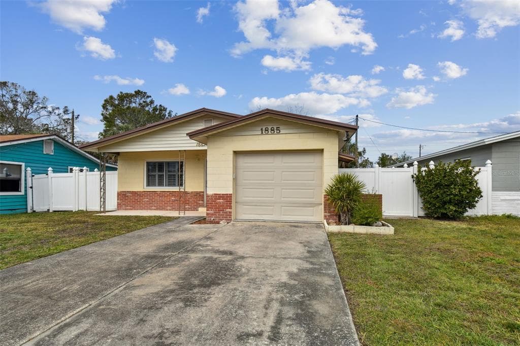 1885 MISSISSIPPI AVENUE NE ST PETERSBURG, FL 33703