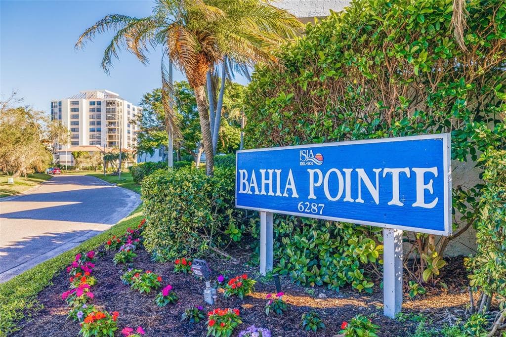6287 BAHIA DEL MAR CIRCLE UNIT 114 ST PETERSBURG, FL 33715