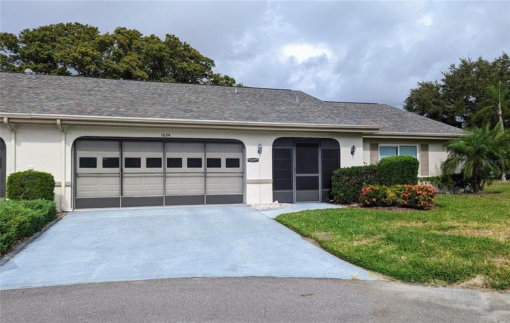1624 LAYTON COURT UNIT 1624 SUN CITY CENTER, FL 33573