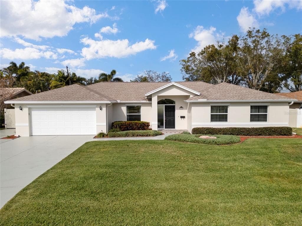 1085 87TH AVENUE N ST PETERSBURG, FL 33702
