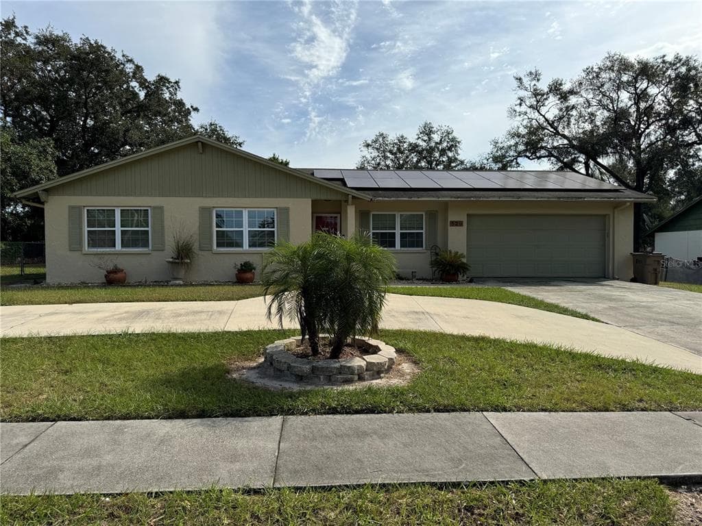 529 CARRIAGE HILLS DRIVE TEMPLE TERRACE, FL 33617