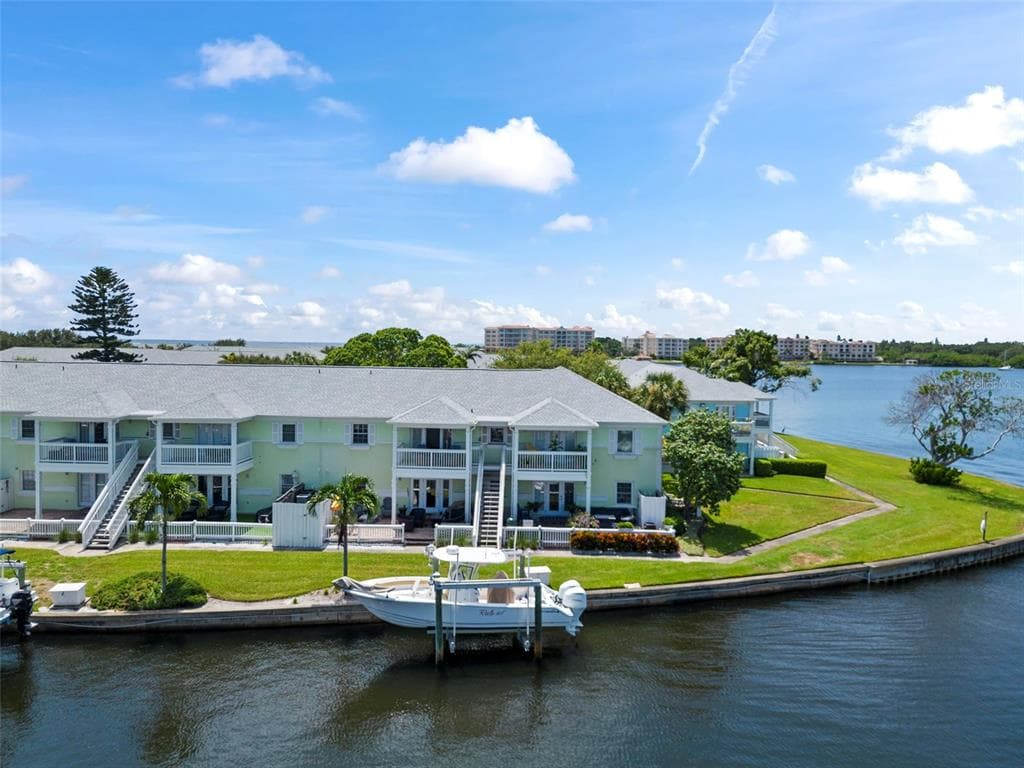 3LS BEACH DRIVE SE UNIT 3LS ST PETERSBURG, FL 33705