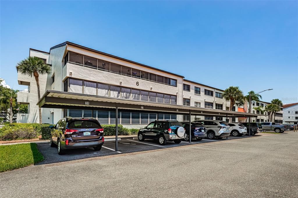 2587 COUNTRYSIDE BOULEVARD UNIT 6303 CLEARWATER, FL 33761