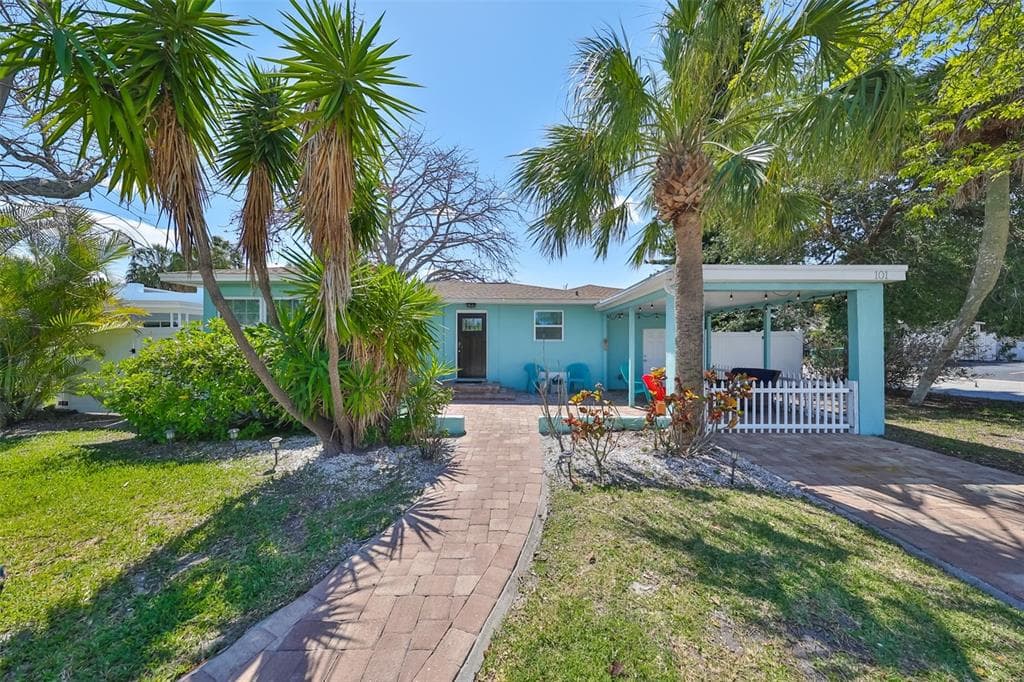 101 143RD AVENUE E MADEIRA BEACH, FL 33708