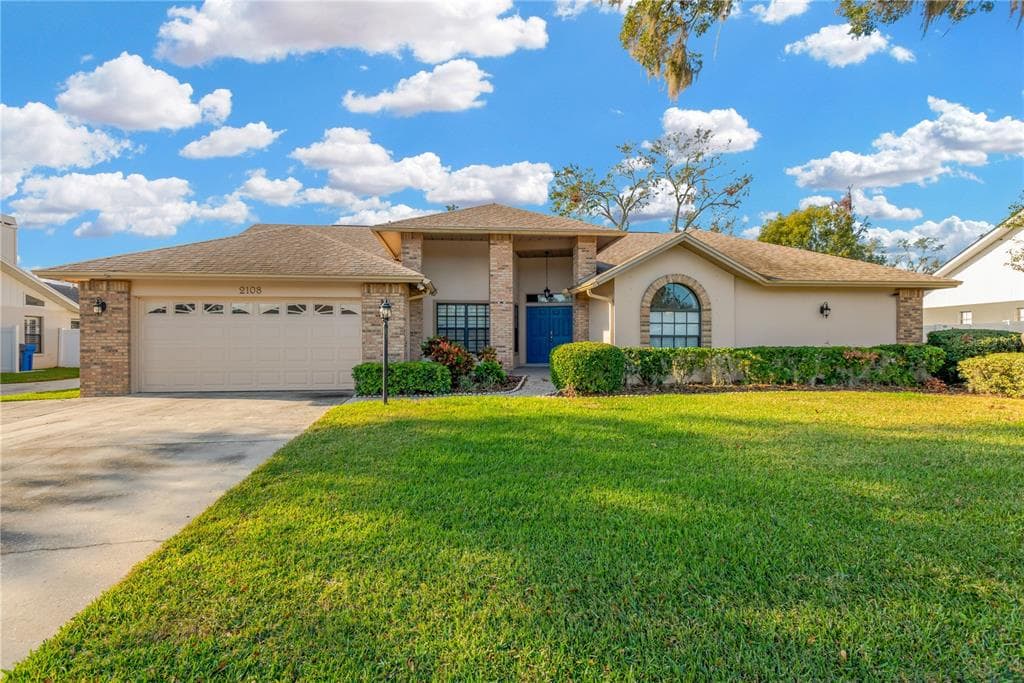 2108 LAINDALE PLACE VALRICO, FL 33596