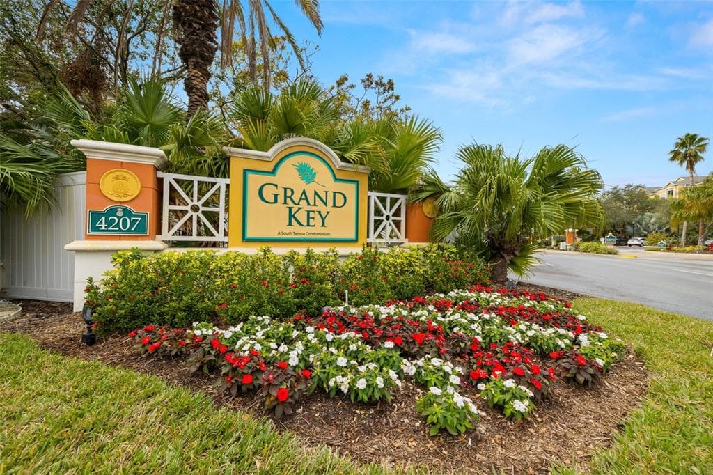4207 S DALE MABRY HIGHWAY UNIT 11110 TAMPA, FL 33611
