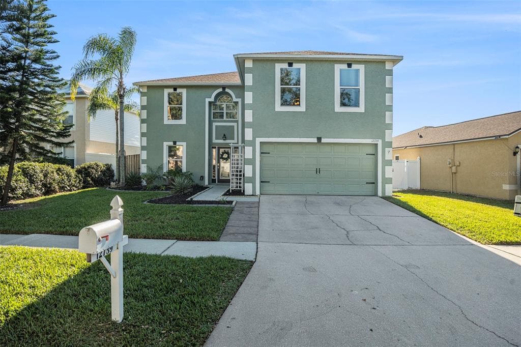 12739 KINGS LAKE DRIVE GIBSONTON, FL 33534