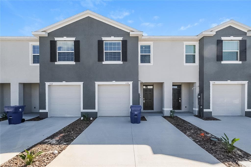 1598 COLT CREEK PLACE WESLEY CHAPEL, FL 33543