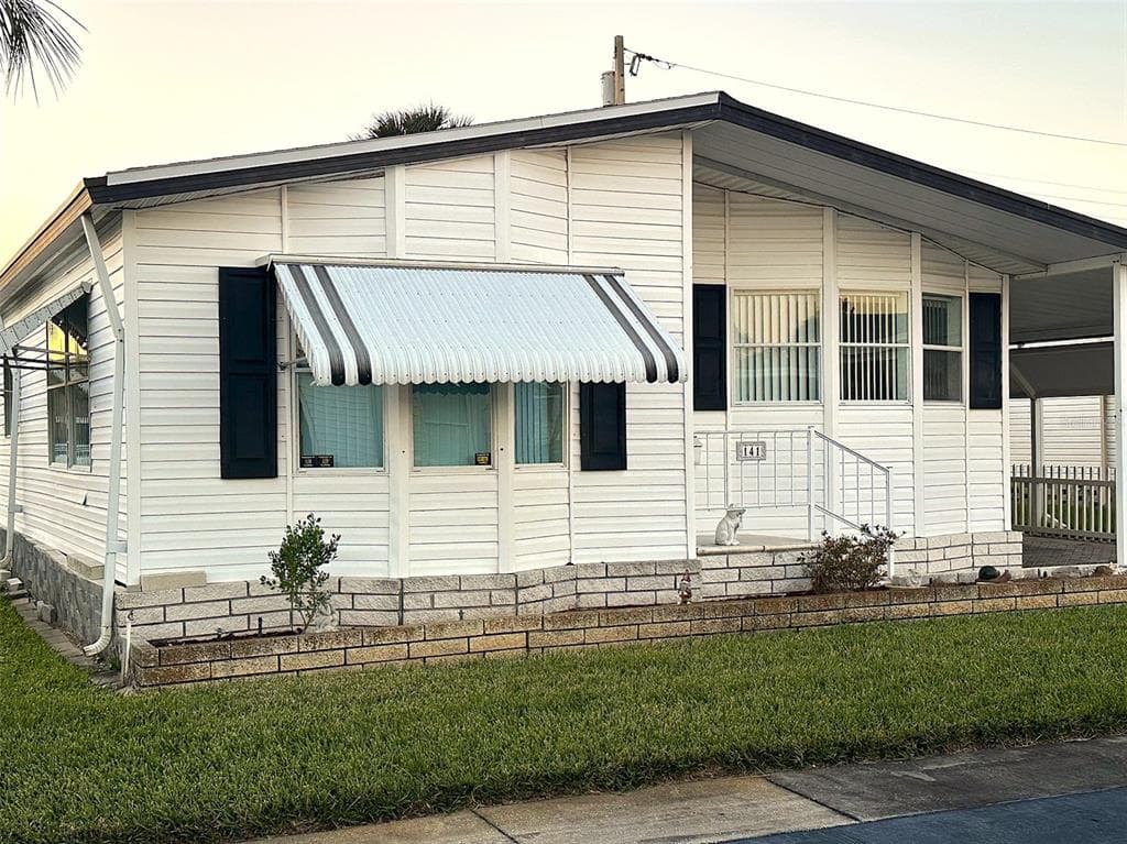 2000 E BAY DRIVE UNIT 141 LARGO, FL 33771