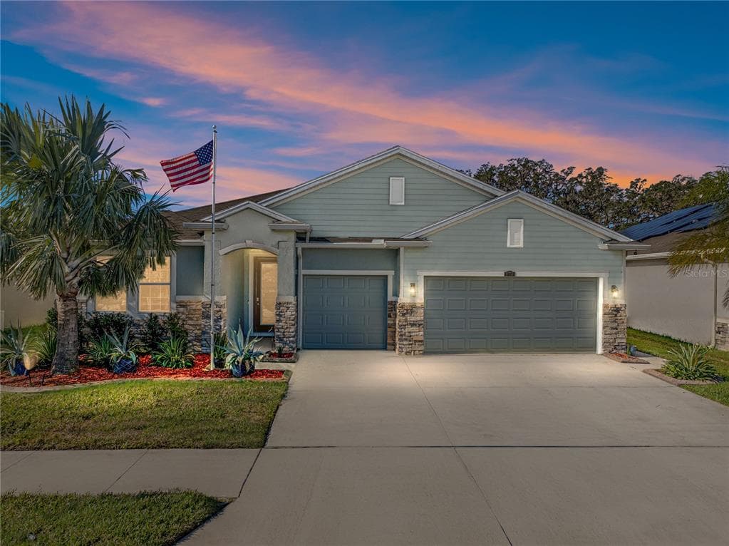 10755 LAXER CAY LOOP SAN ANTONIO, FL 33576