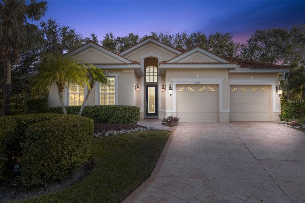 6207 SKYWARD COURT BRADENTON, FL 34203
