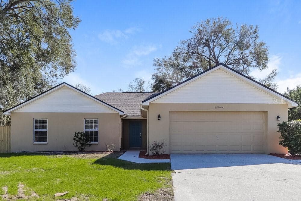 6944 OAKCREST WAY ZEPHYRHILLS, FL 33542