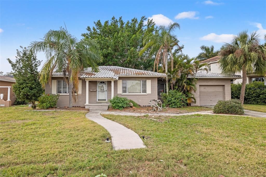 150 ALMEDO WAY NE ST PETERSBURG, FL 33704