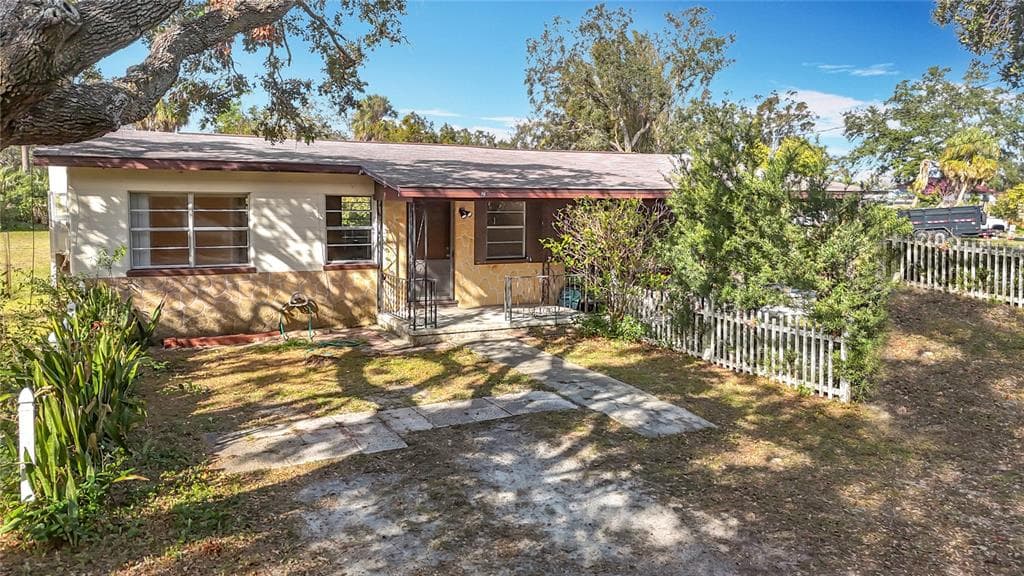 5512 DANIELS ROAD TAMPA, FL 33634