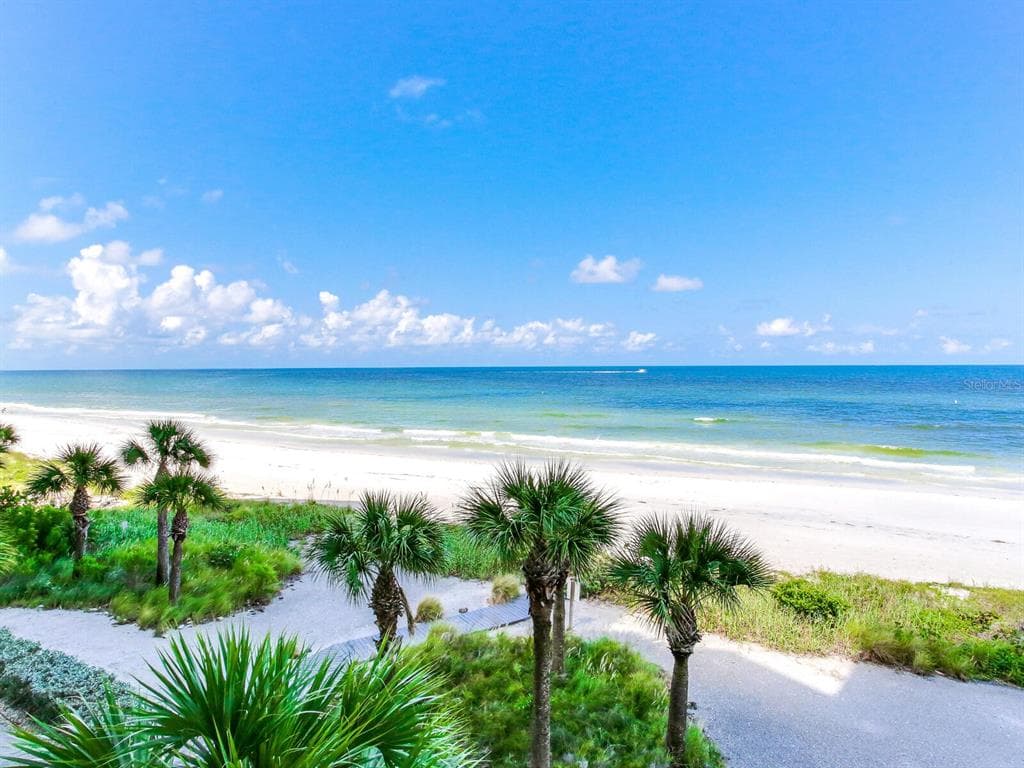 1600 GULF BOULEVARD UNIT 213 CLEARWATER BEACH, FL 33767