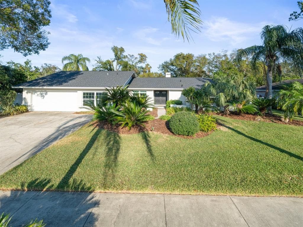 13607 PUB PLACE