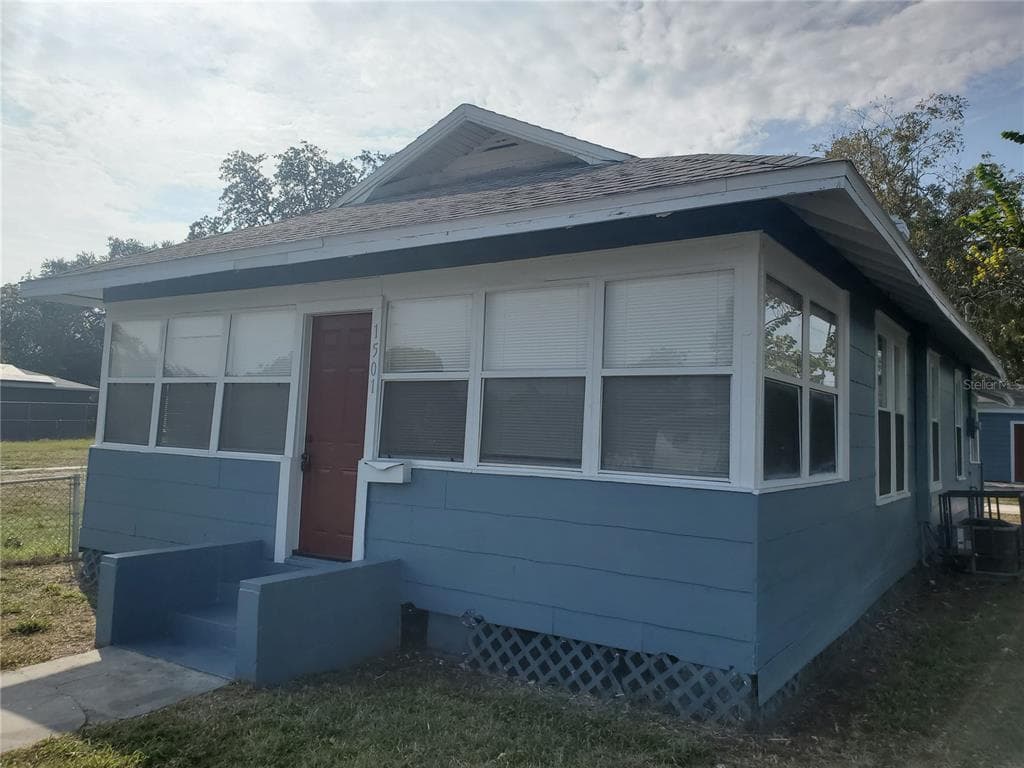 1501 NEWARK STREET S ST PETERSBURG, FL 33711
