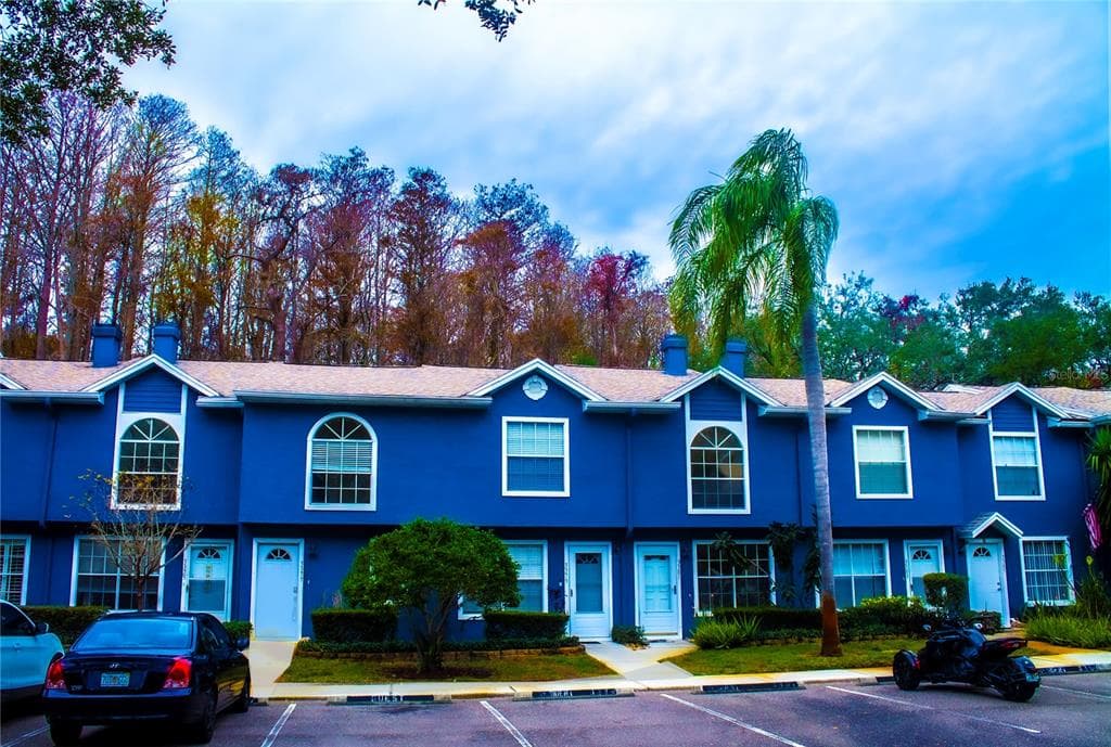 3377 FOX HUNT DRIVE UNIT B PALM HARBOR, FL 34683