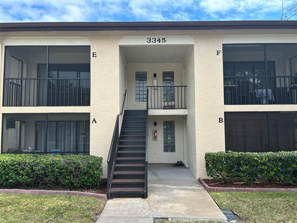 3345 CRYSTAL COURT E UNIT E PALM HARBOR, FL 34685