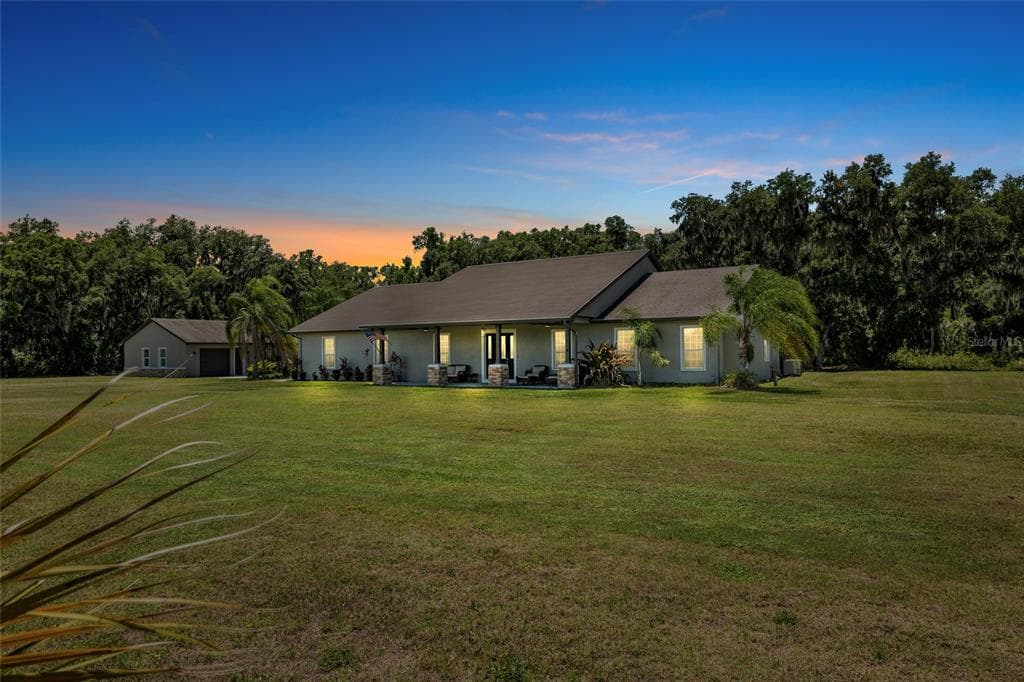 11307 WAGON TRAIL RUN LITHIA, FL 33547