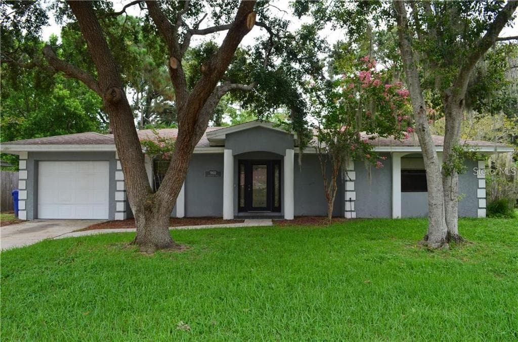 960 LAKEWOOD DRIVE DUNEDIN, FL 34698
