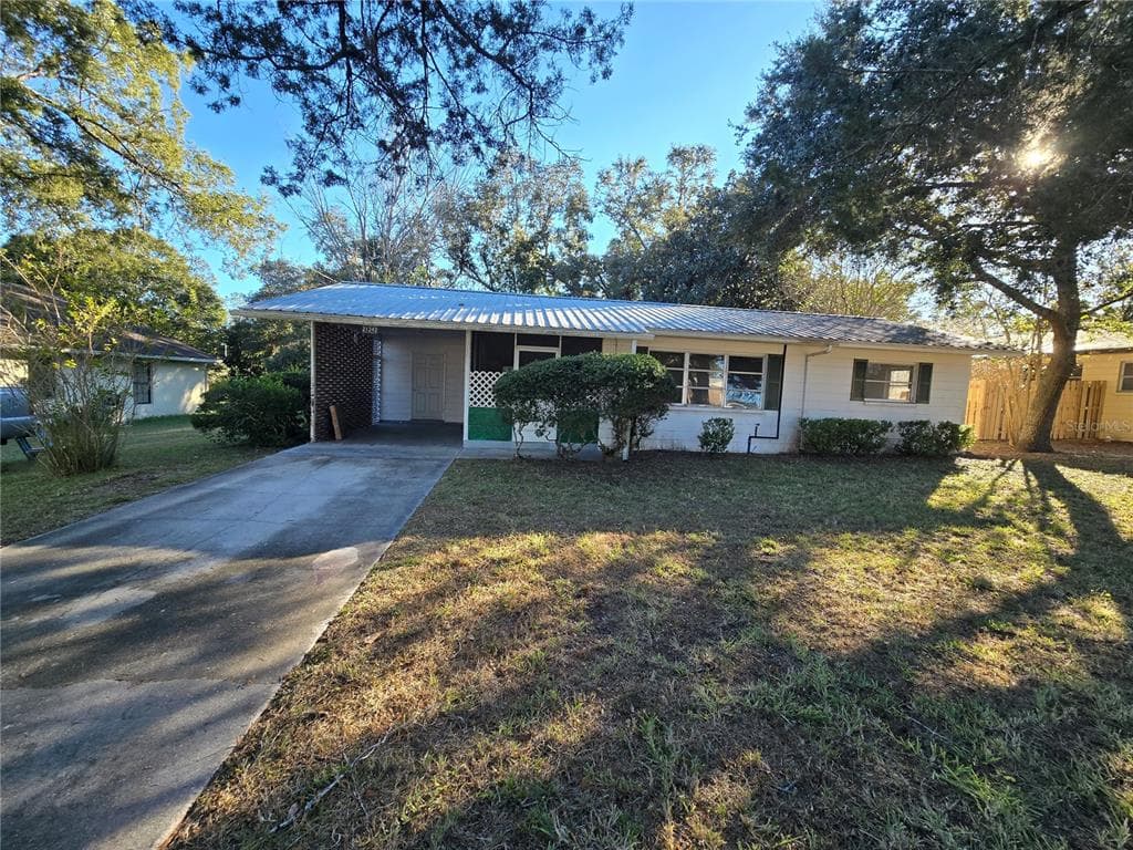 21242 SW HONEYSUCKLE STREET DUNNELLON, FL 34431