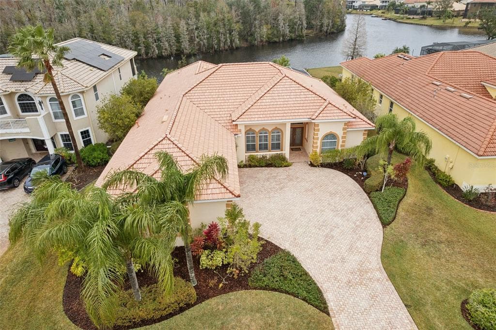 10553 BERMUDA ISLE DRIVE