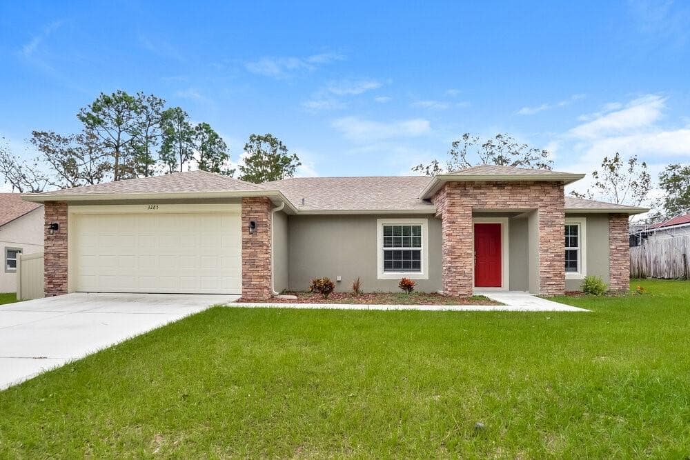 3285 CLEWISTON STREET DELTONA, FL 32738