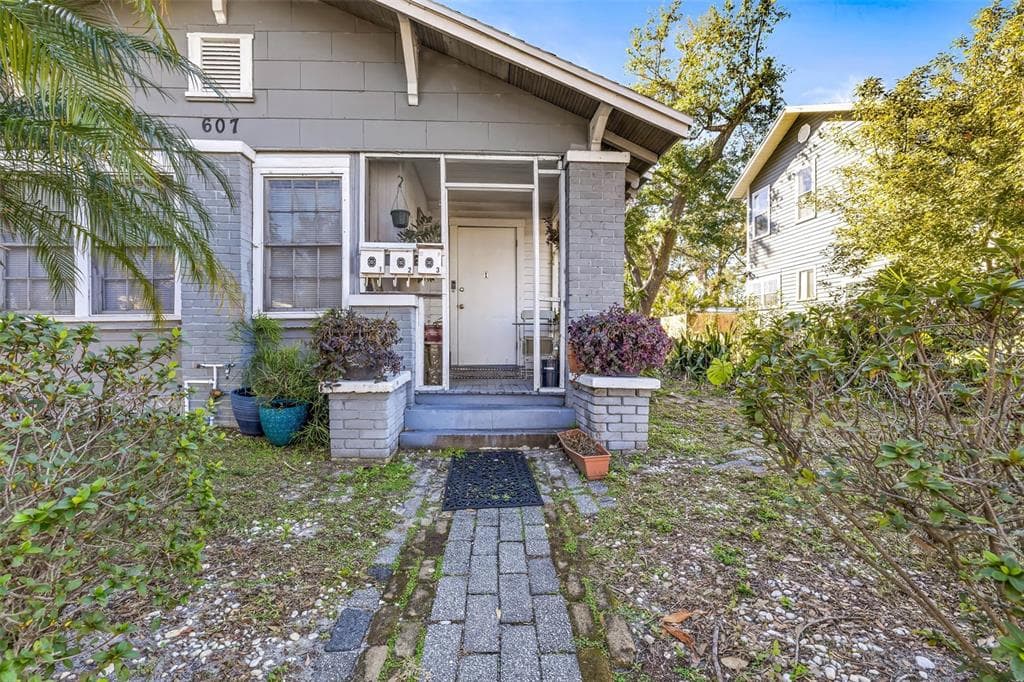 607 E LOUISIANA AVENUE TAMPA, FL 33603