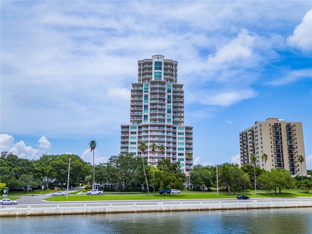 3507 BAYSHORE BOULEVARD UNIT 102 TAMPA, FL 33629