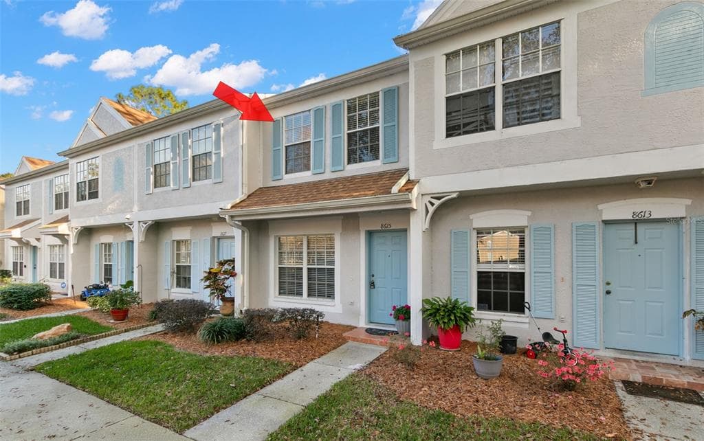 8615 HUNTERS KEY CIRCLE TAMPA, FL 33647