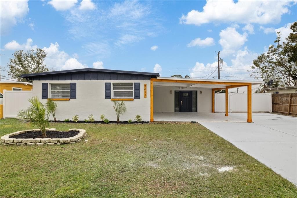 7611 REINDEER ROAD TAMPA, FL 33619