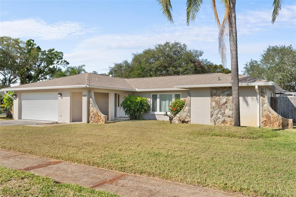 13561 105TH AVENUE LARGO, FL 33774
