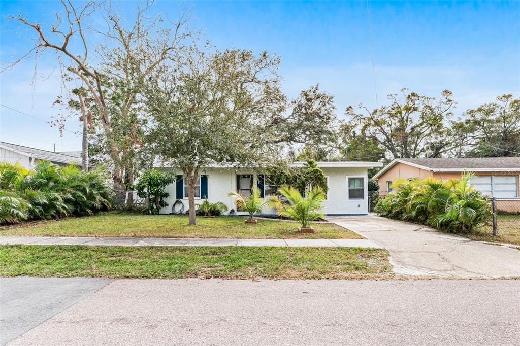 911 16TH AVENUE NW LARGO, FL 33770