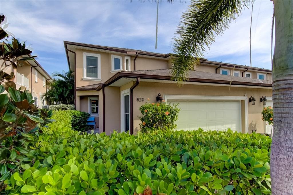 820 DATE PALM LANE ST PETERSBURG, FL 33707