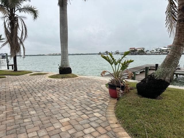 341 E MADEIRA AVENUE MADEIRA BEACH, FL 33708