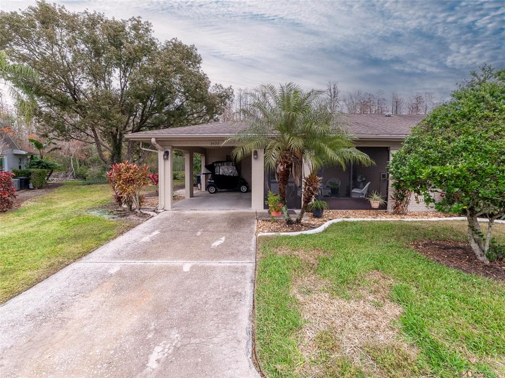 2022 HAWKHURST CIRCLE SUN CITY CENTER, FL 33573