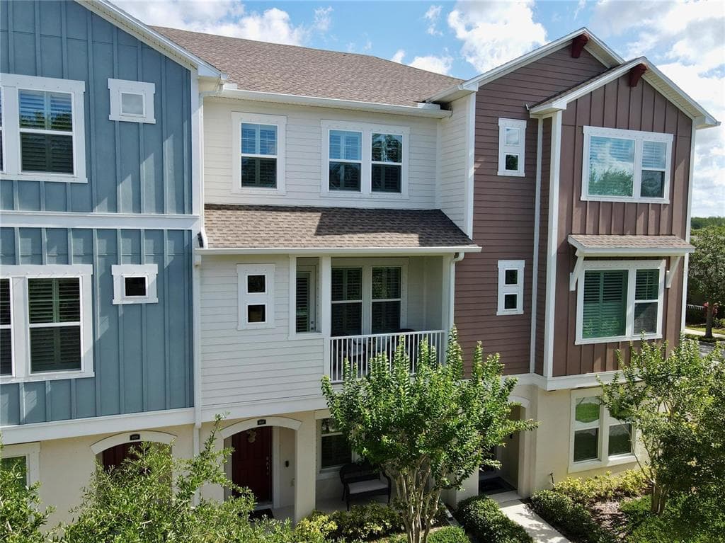 9537 W PARK VILLAGE DRIVE TAMPA, FL 33626