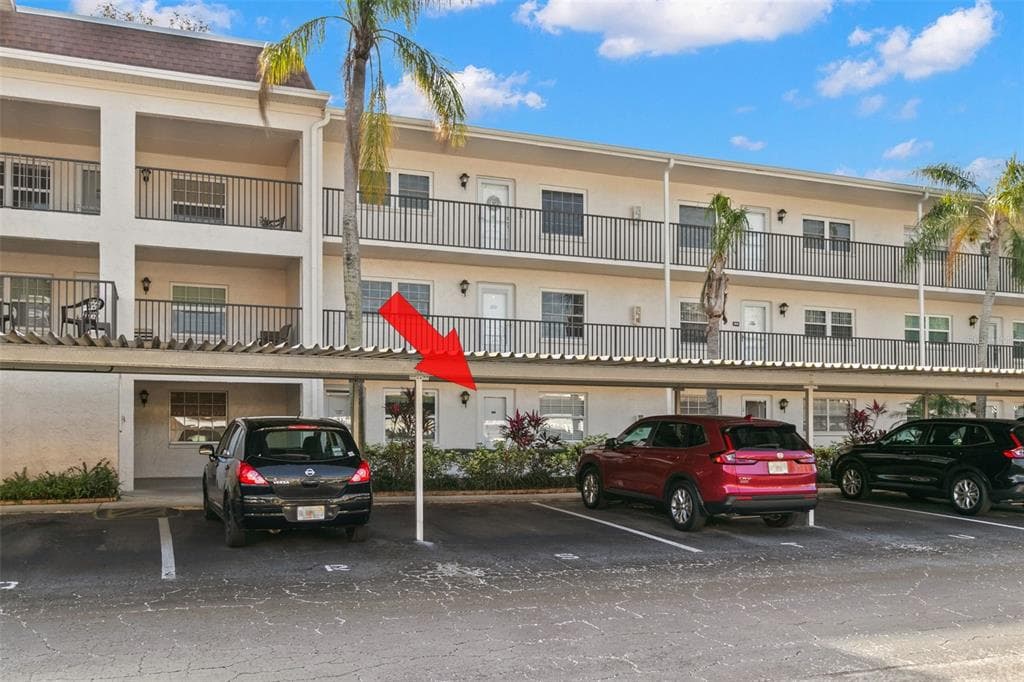 845 MAPLE COURT UNIT 107 DUNEDIN, FL 34698
