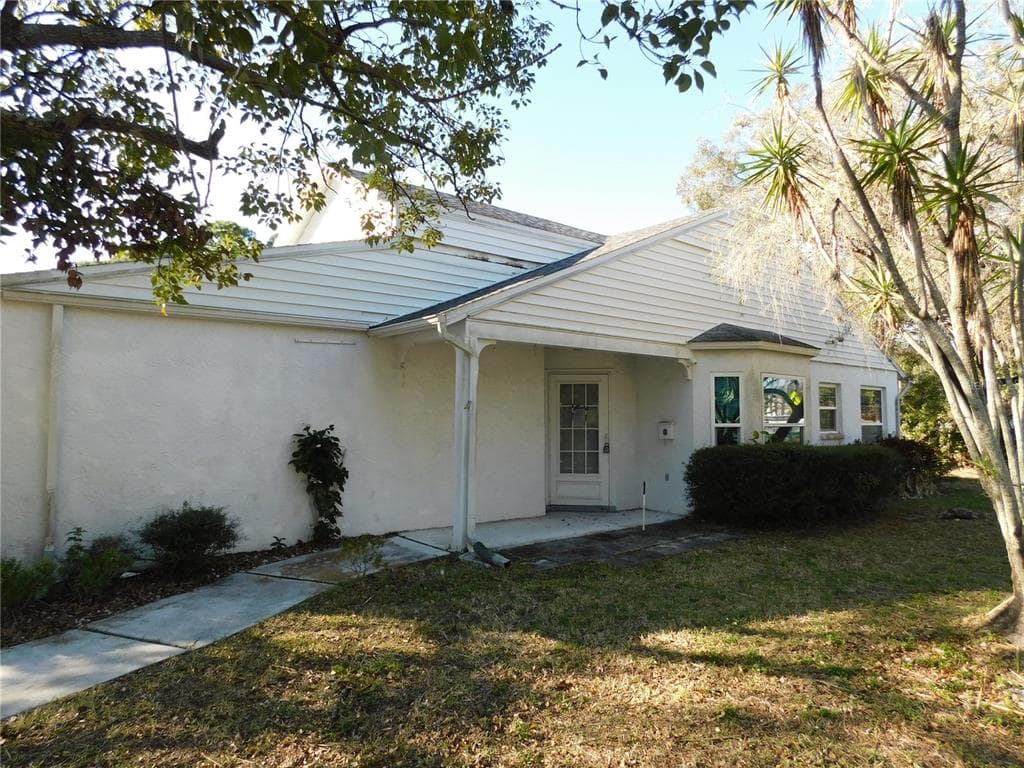 4708 LACROSSE COURT NEW PORT RICHEY, FL 34655