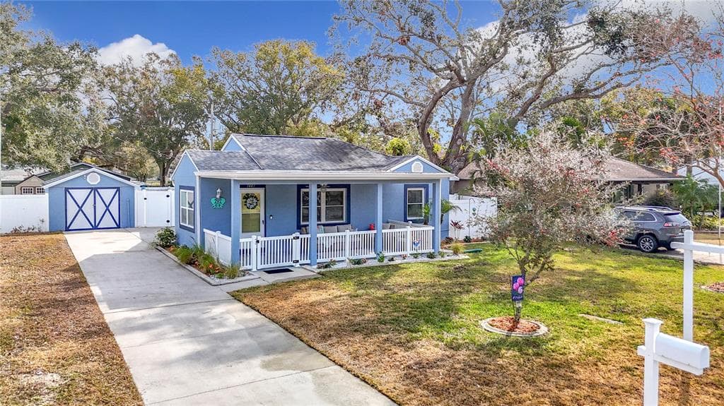 1447 SANTA ANNA DRIVE DUNEDIN, FL 34698