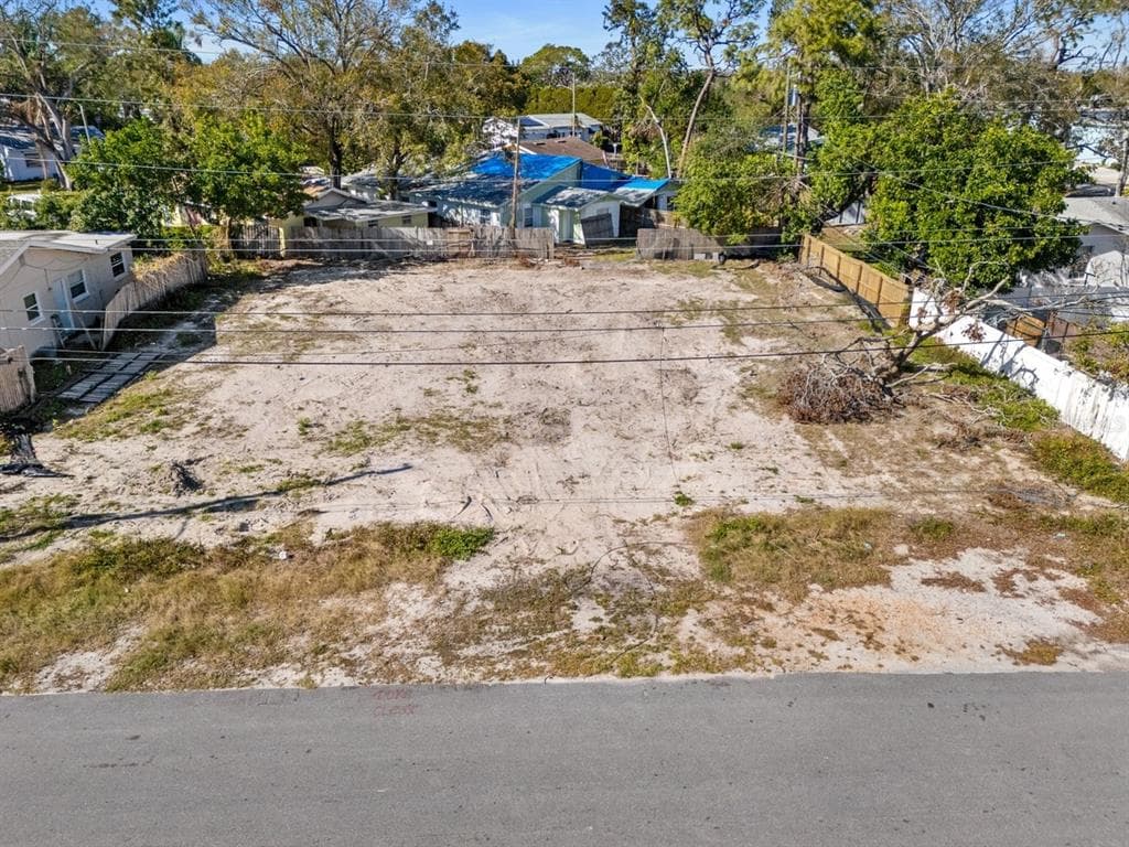 3925 MOHR AVENUE N ST PETERSBURG, FL 33714