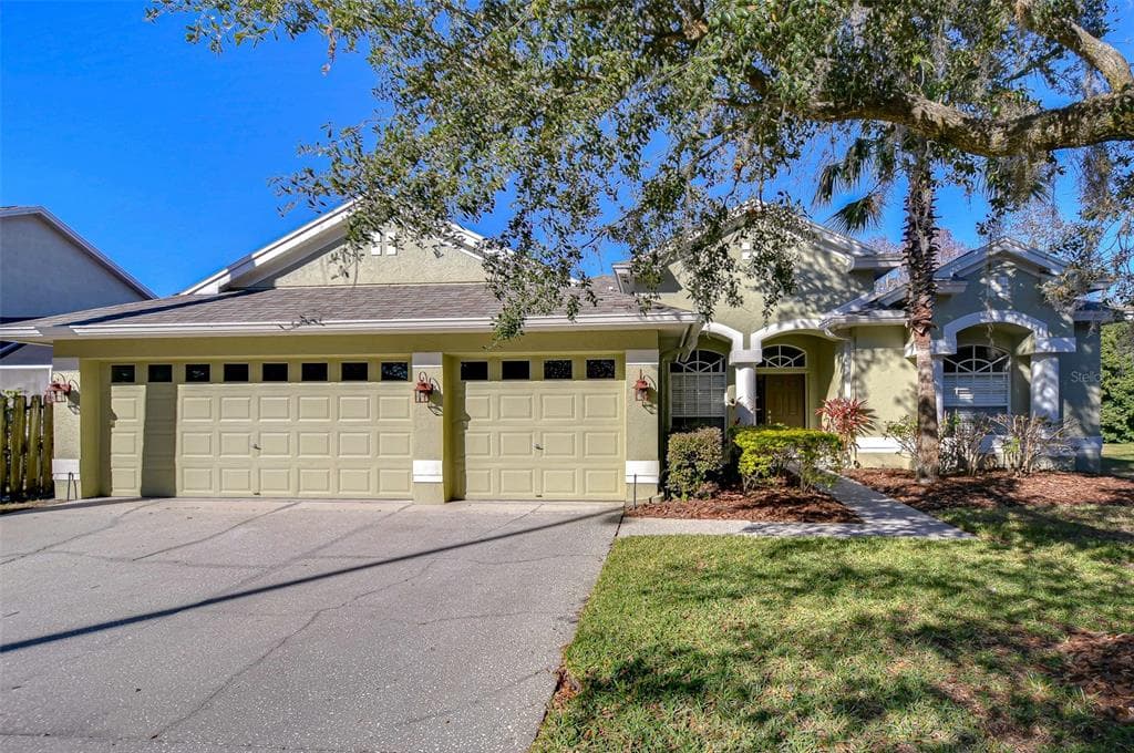 5107 LADY ROSE COURT LUTZ, FL 33558