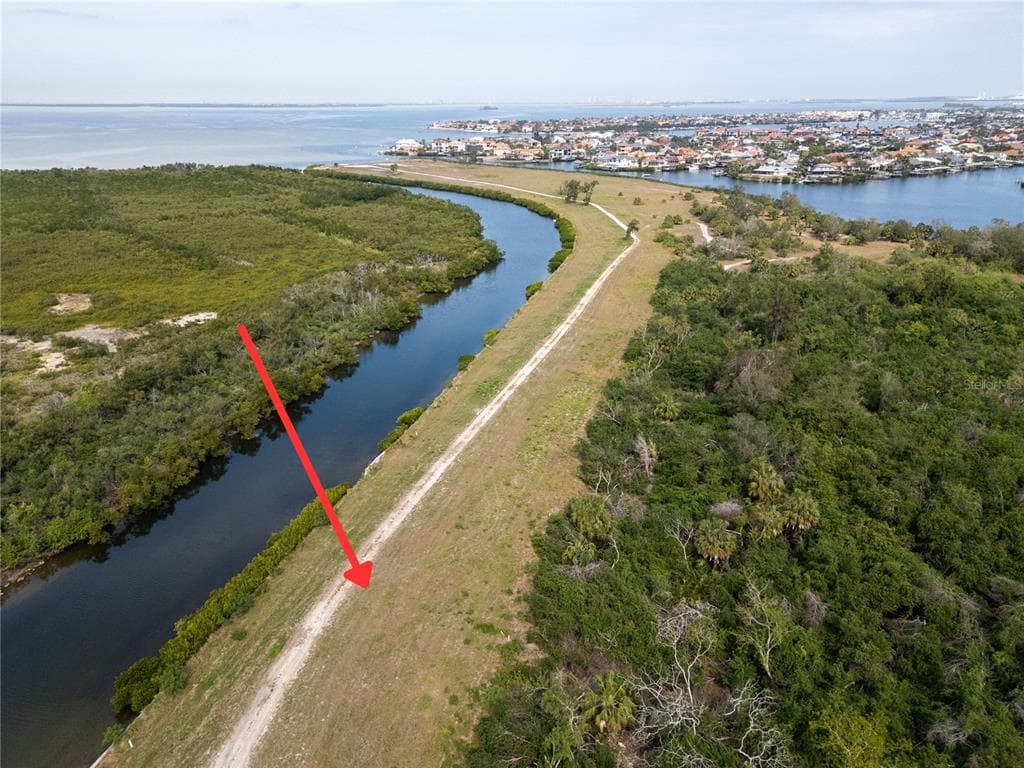 4 HAMMOCK BAY BLVD