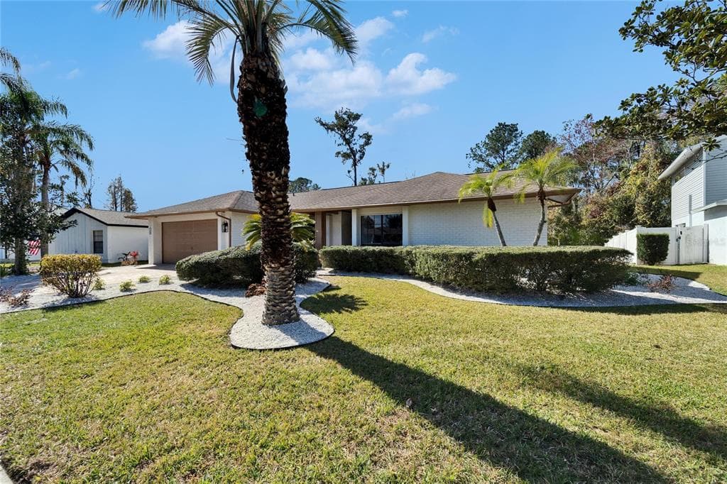 3907 KRISTIN PLACE VALRICO, FL 33596