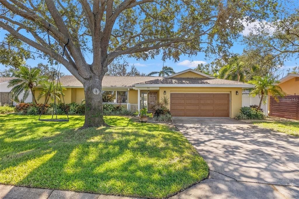 970 45TH AVENUE NE ST PETERSBURG, FL 33703
