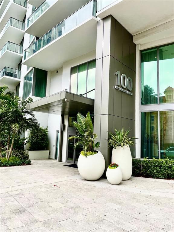 100 1ST AVENUE N UNIT 2903 ST PETERSBURG, FL 33701