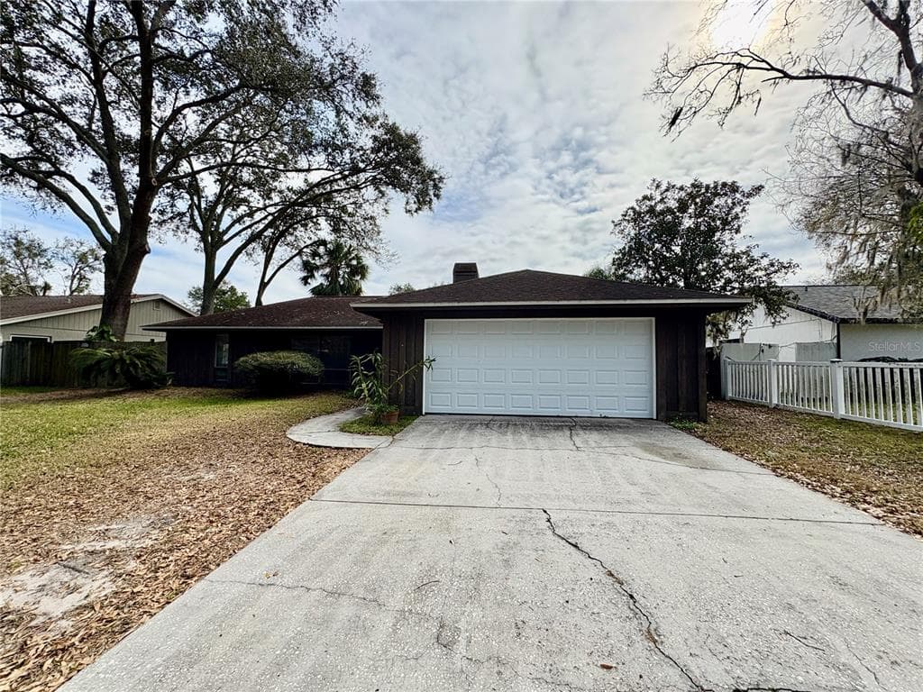 2307 SOUTHERN LITES AVENUE LUTZ, FL 33549