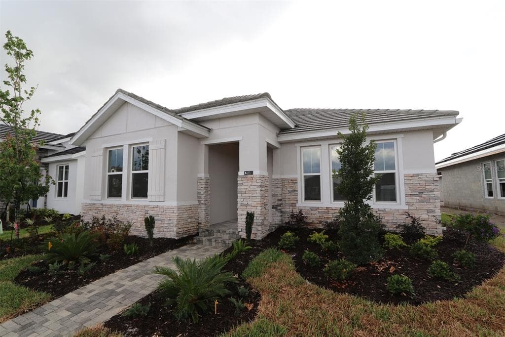 695 ALLORA AVENUE NOKOMIS, FL 34275